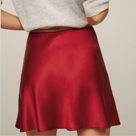 Reformation Edda Silk Miniskirt in Red - Picture 5 of 10